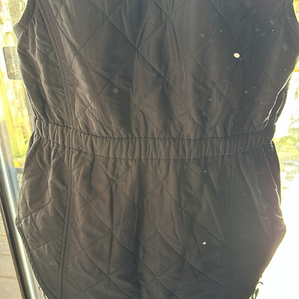 Black Quilted Vest - Picture 7 of 7